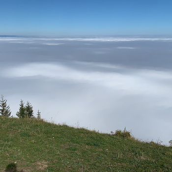 Vol à Thollon les Memises et quelques nuages 092019